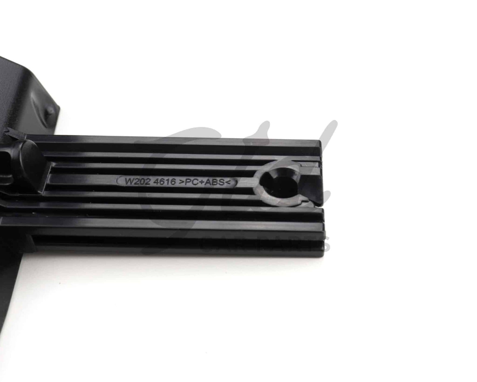 MB03-0057 (5)