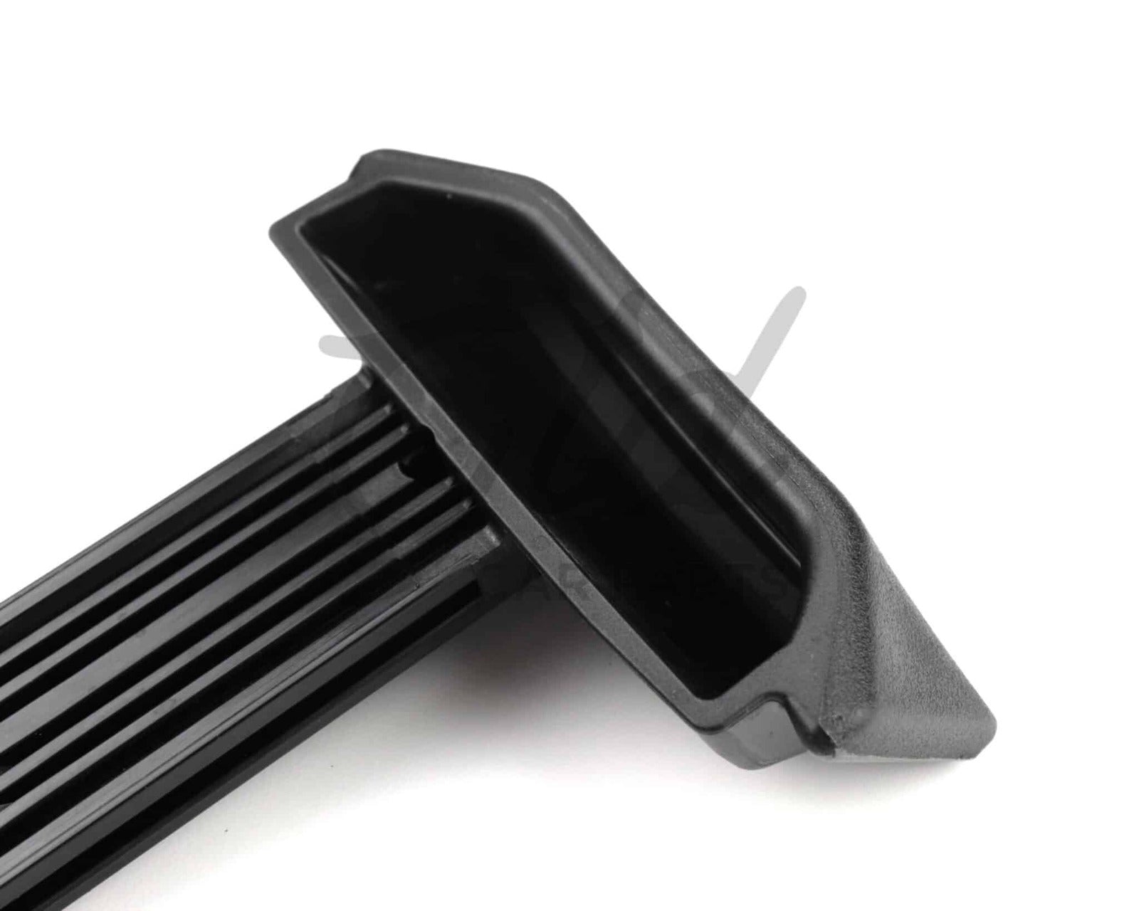 MB03-0057 (6)