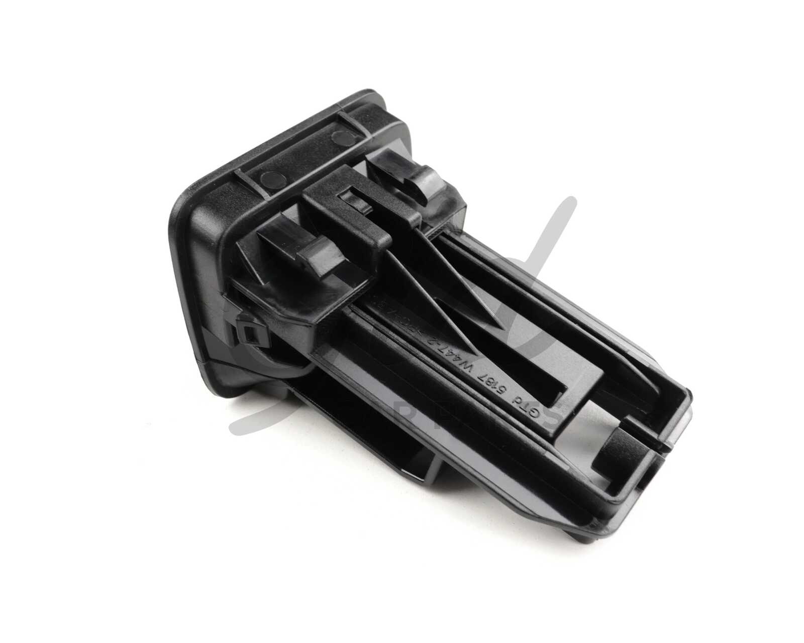 MB03-0064 (5)