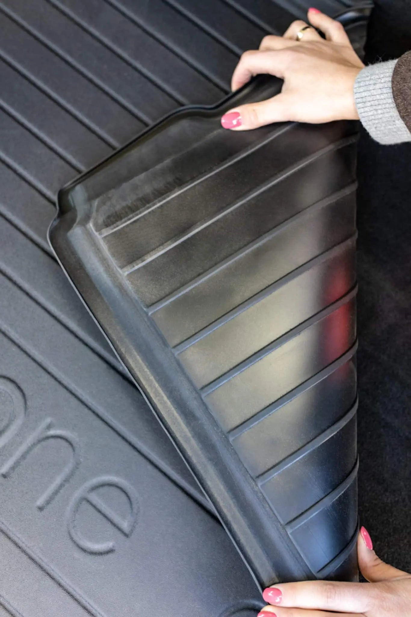 TAPETE BORRACHA P/ MALA DRYZONE MERCEDES-BENZ GLK X204 SUV 2008-2015