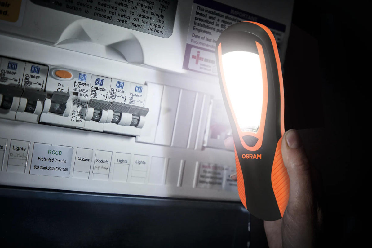 Lanterna LED de Trabalho OSRAM TASK 180 ESSENTIAL — LEDIL426ESN-1HFB