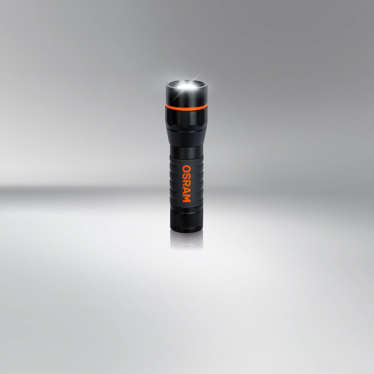 Lanterna LED OSRAM TORCH 450 ESSENTIAL com Foco Ajustável — LEDIL429ESN