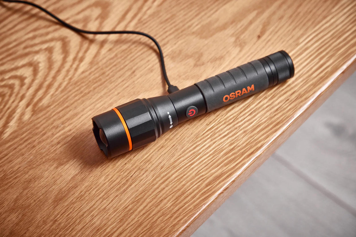 Lanterna LED Recarregável OSRAM PRO TORCH 500 com Zoom — LEDIL430