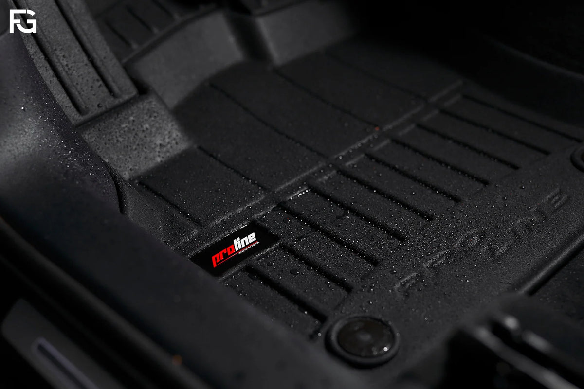 Tapetes interior PRO-LINE - detalhe do logótipo e relevo